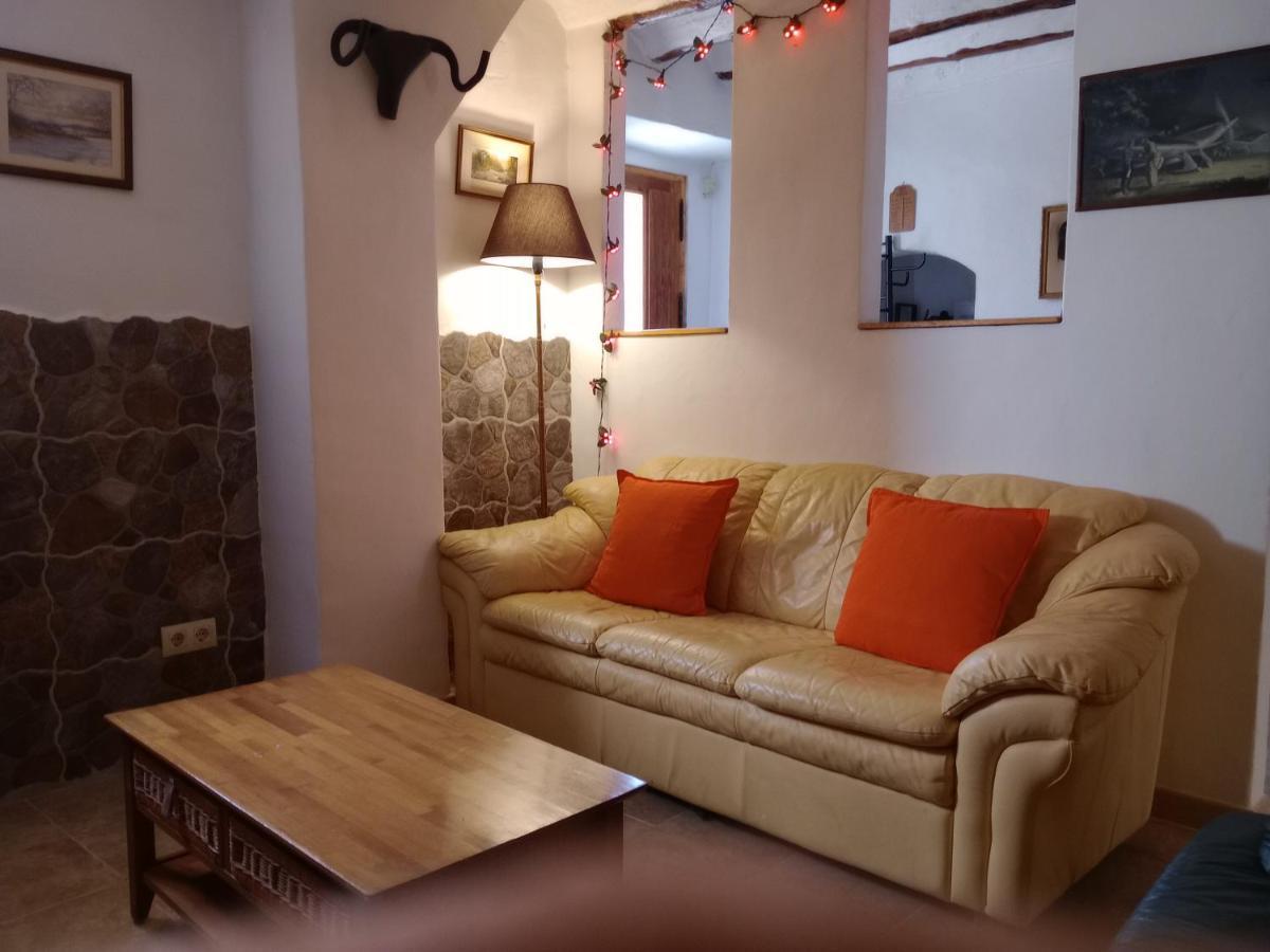 Casa En La Plaza, Hinojares - Ideal For Exploring The Area Dış mekan fotoğraf
